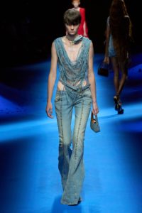 الجينز الباهت Blumarine في ميلان