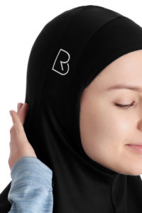 حجاب رياضي أسود