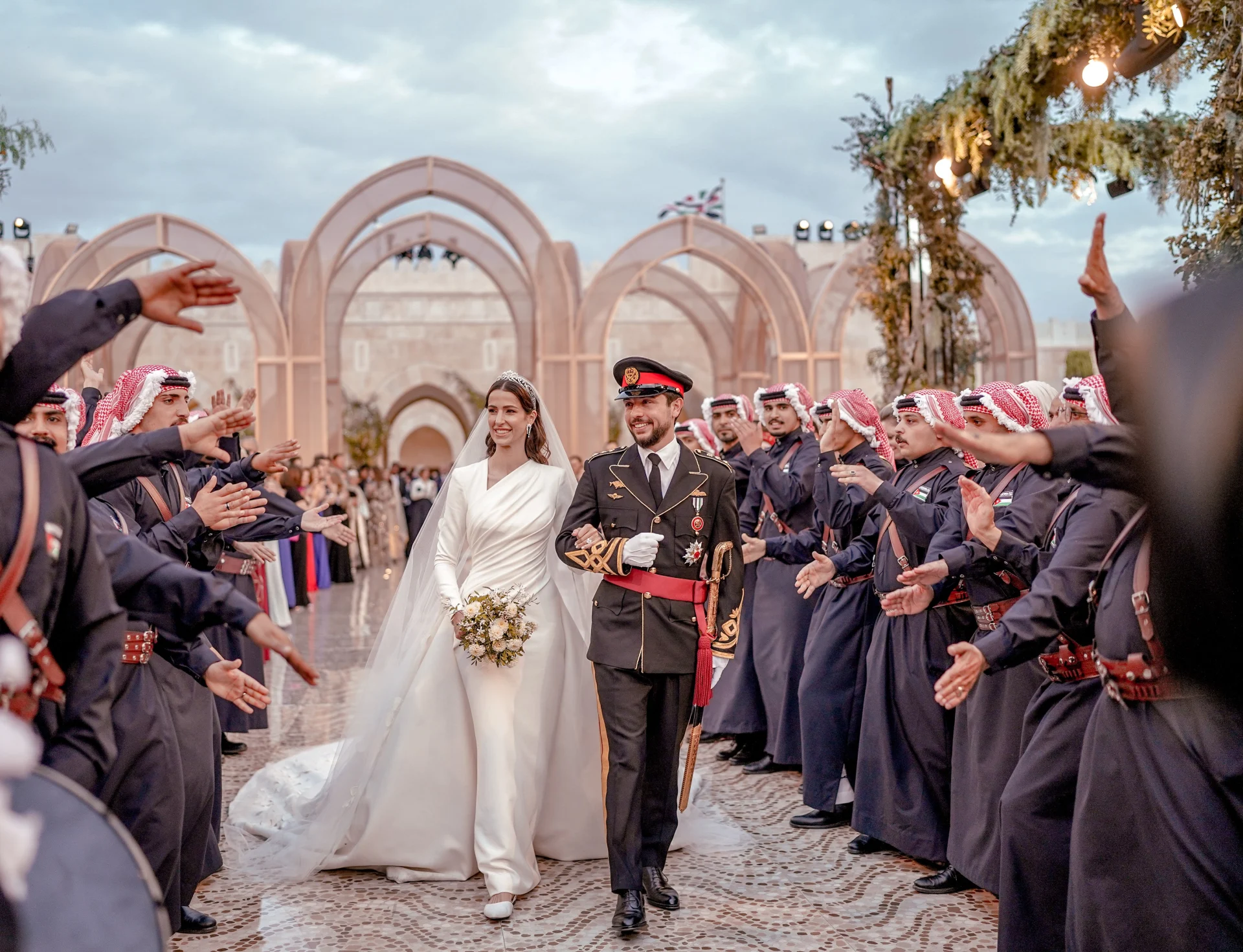 فستان زفاف الأميرة رجوة الحسين